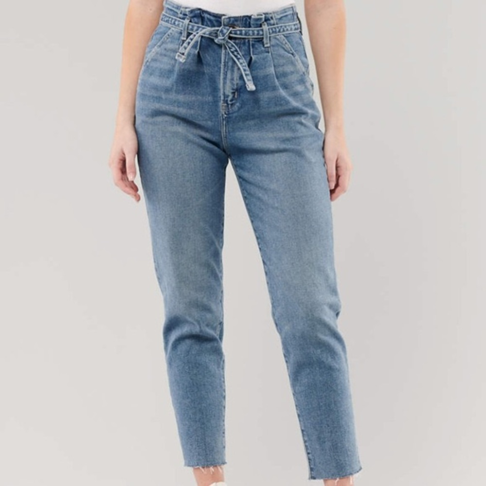 hollister ultra high rise mom jeans